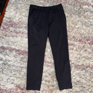 Lululemon black track pants 6